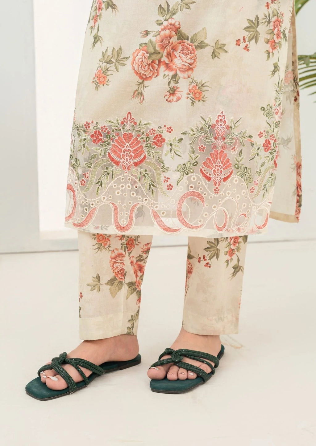 2Pc Printed Lawn with Embroidery GULZAAR-S25-0002