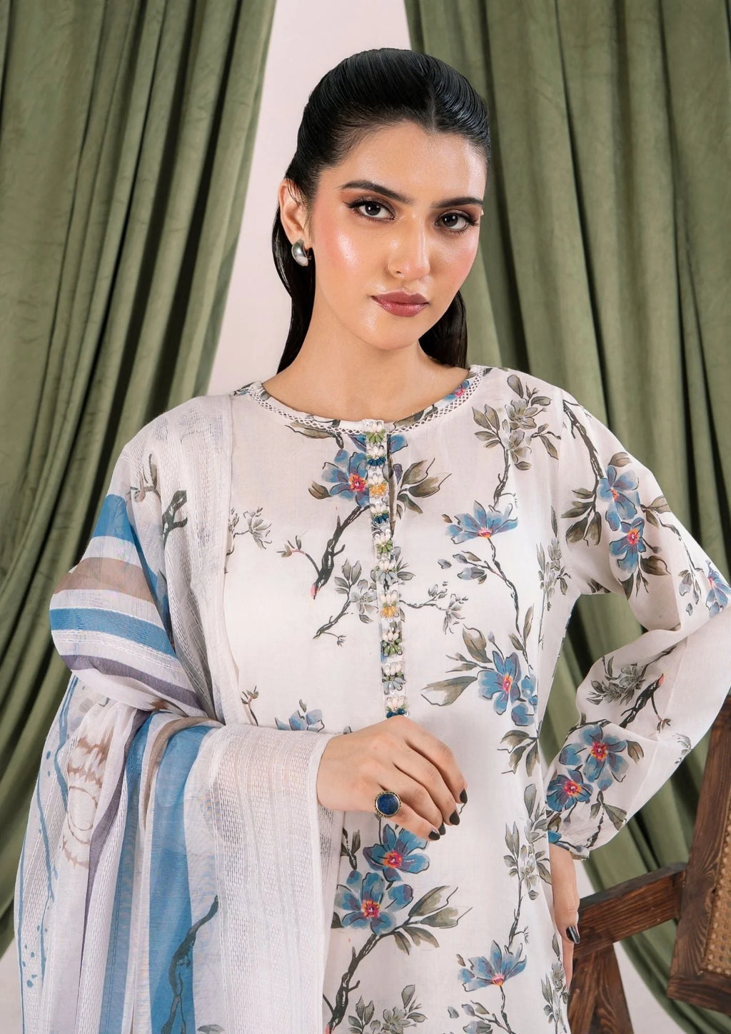 3Pc Printed Lawn with Embroidery RANAAI-S25-0001