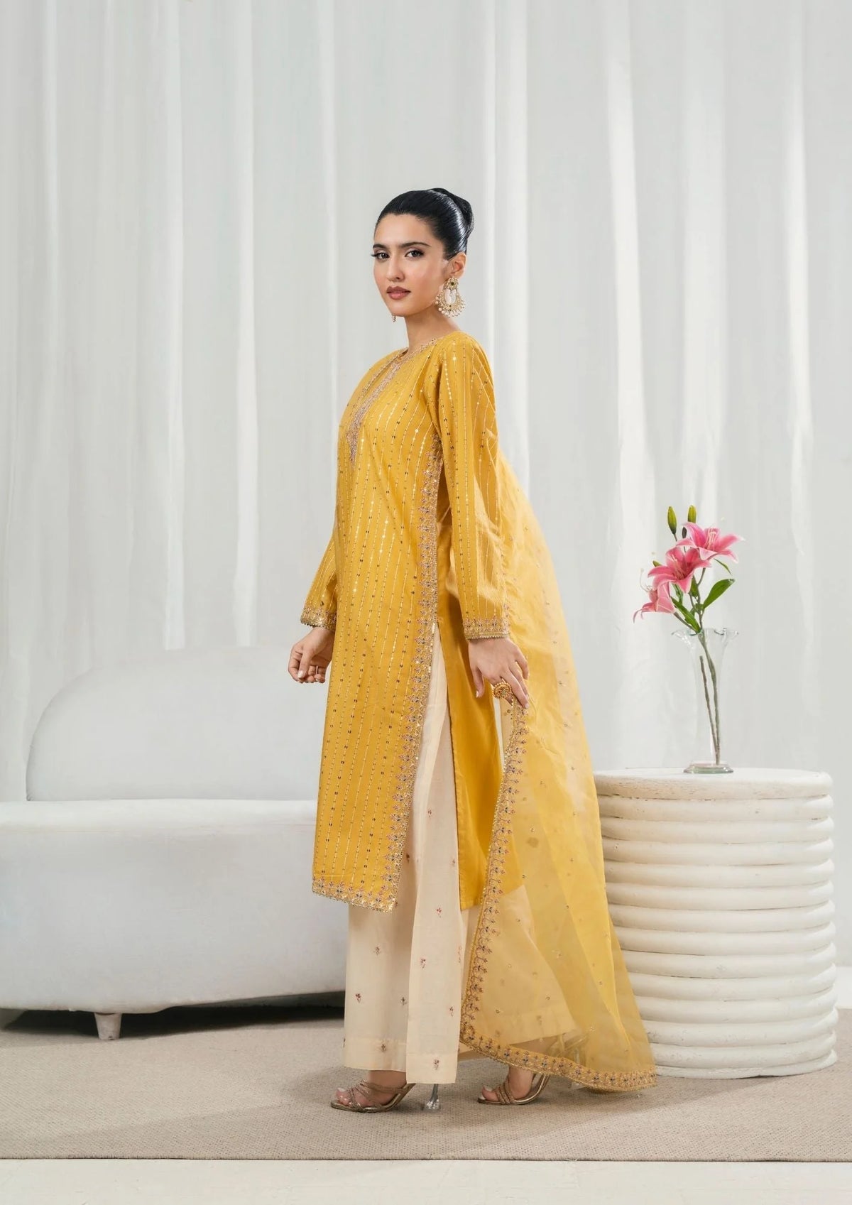 3Pc Embroidered Lawn ZAUQ-S25-0103