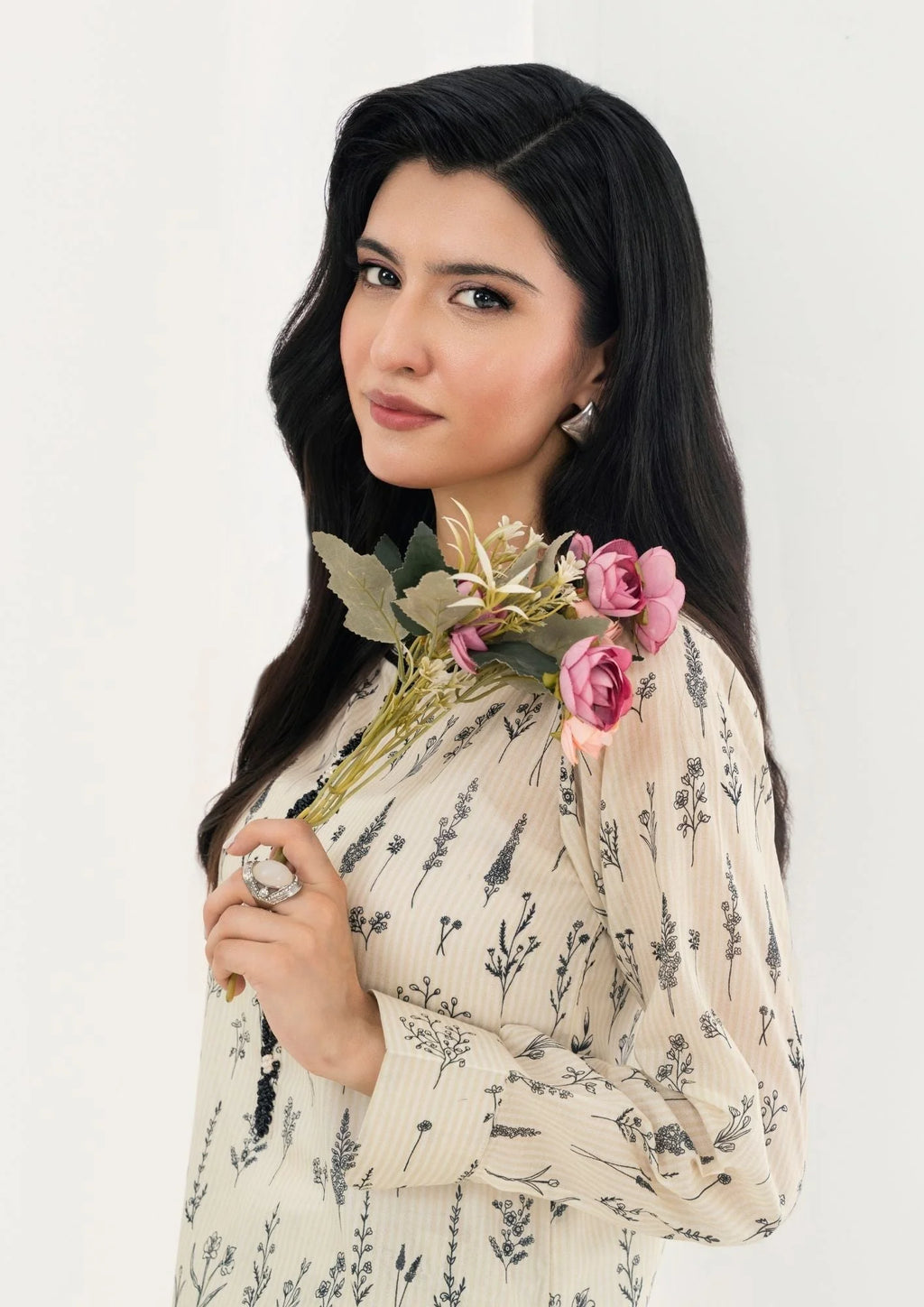 2Pc Printed Lawn with Embroidery GULZAAR-S25-0001