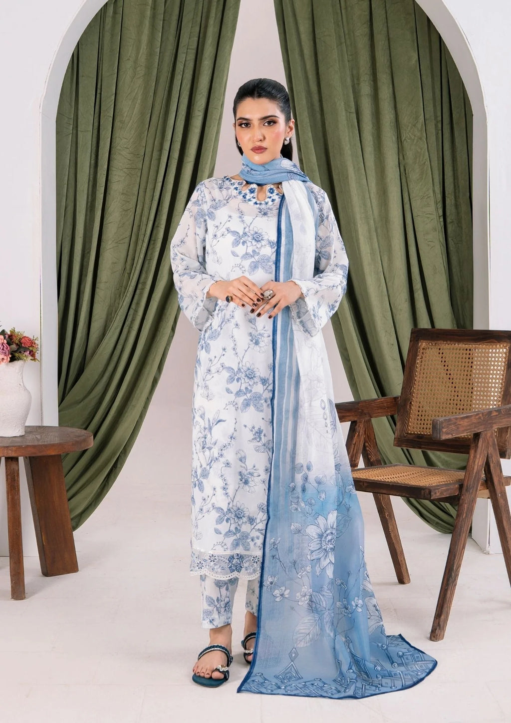 3Pc Printed Lawn with Embroidery RANAAI-S25-0002
