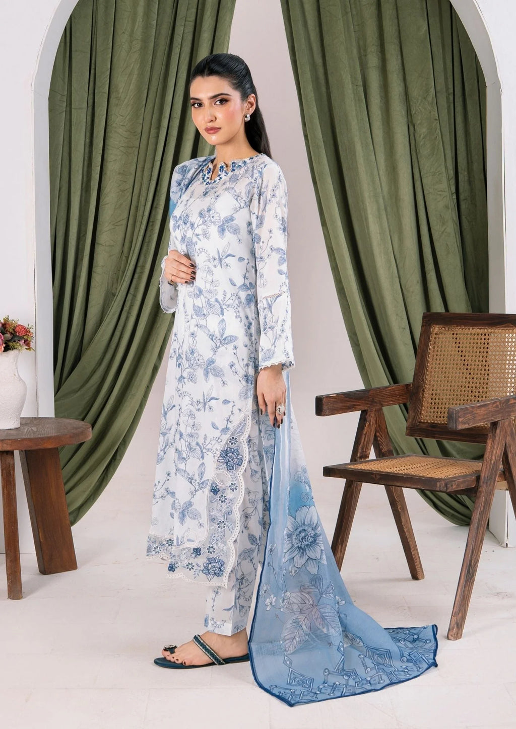3Pc Printed Lawn with Embroidery RANAAI-S25-0002