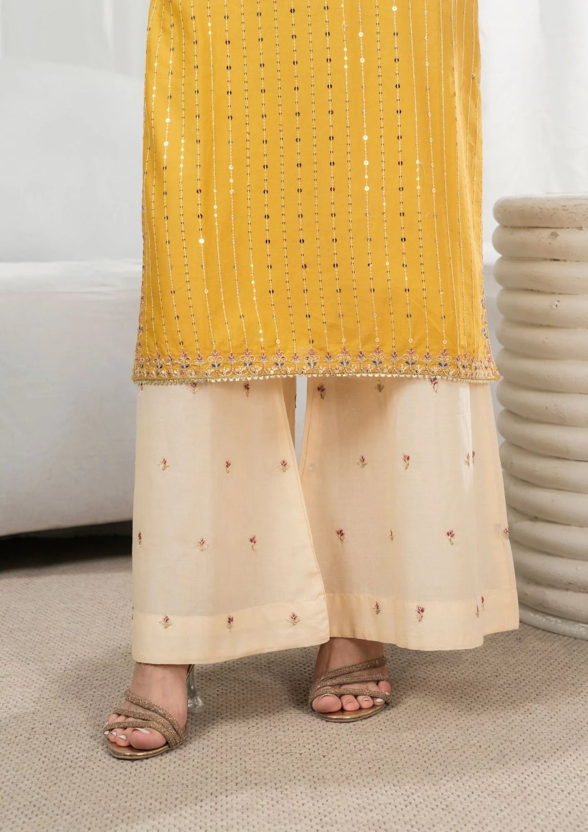 3Pc Embroidered Lawn ZAUQ-S25-0103