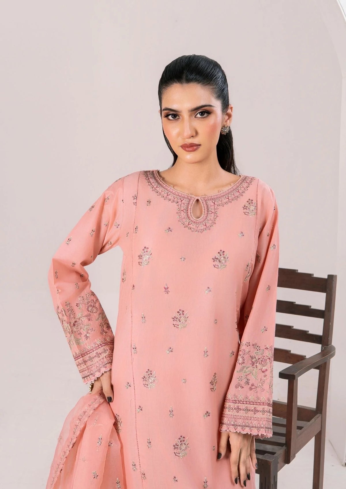 3Pc Embroidered Lawn ZAUQ-S25-0008