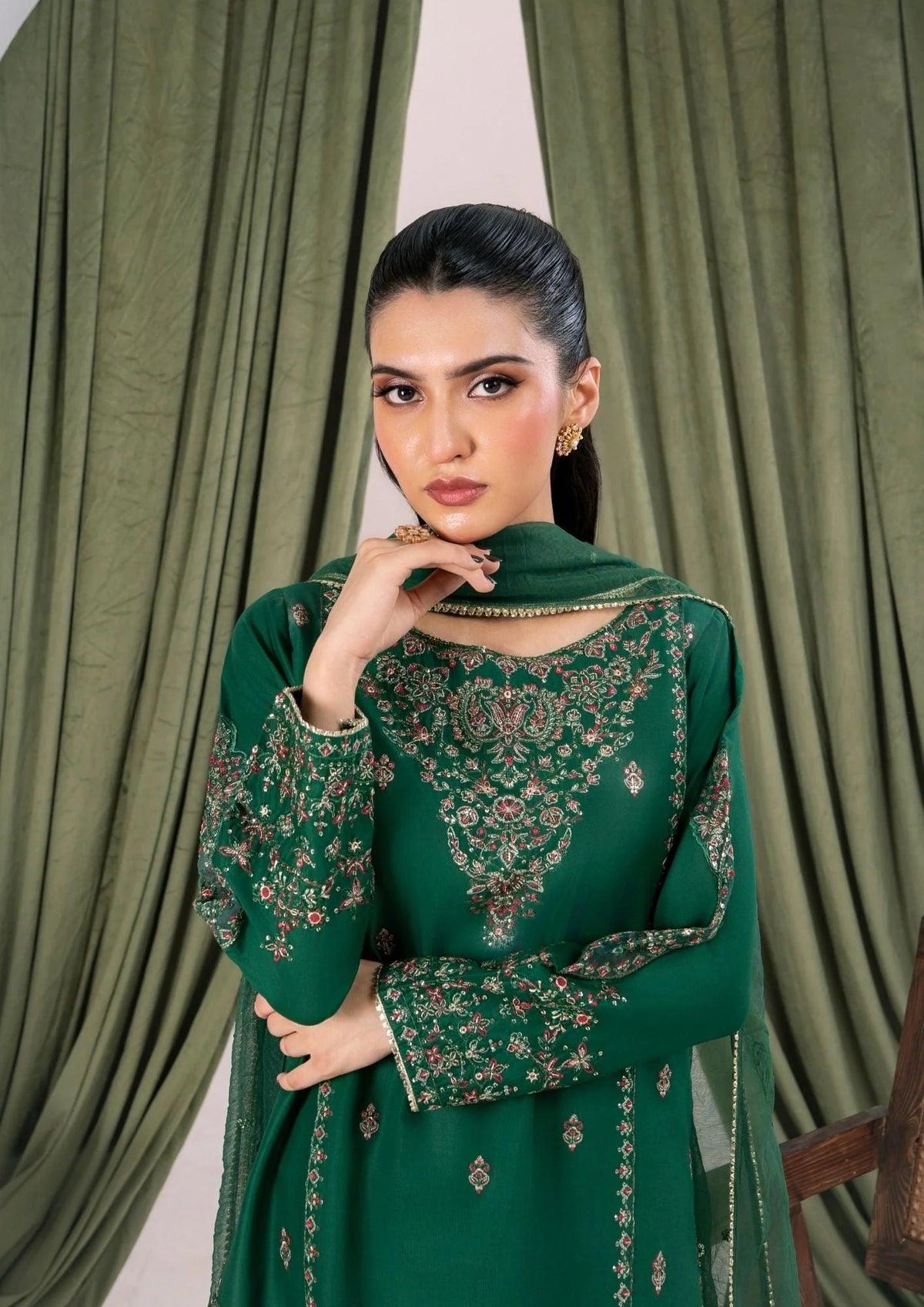 3Pc Embroidered Lawn ZAUQ-S25-0004