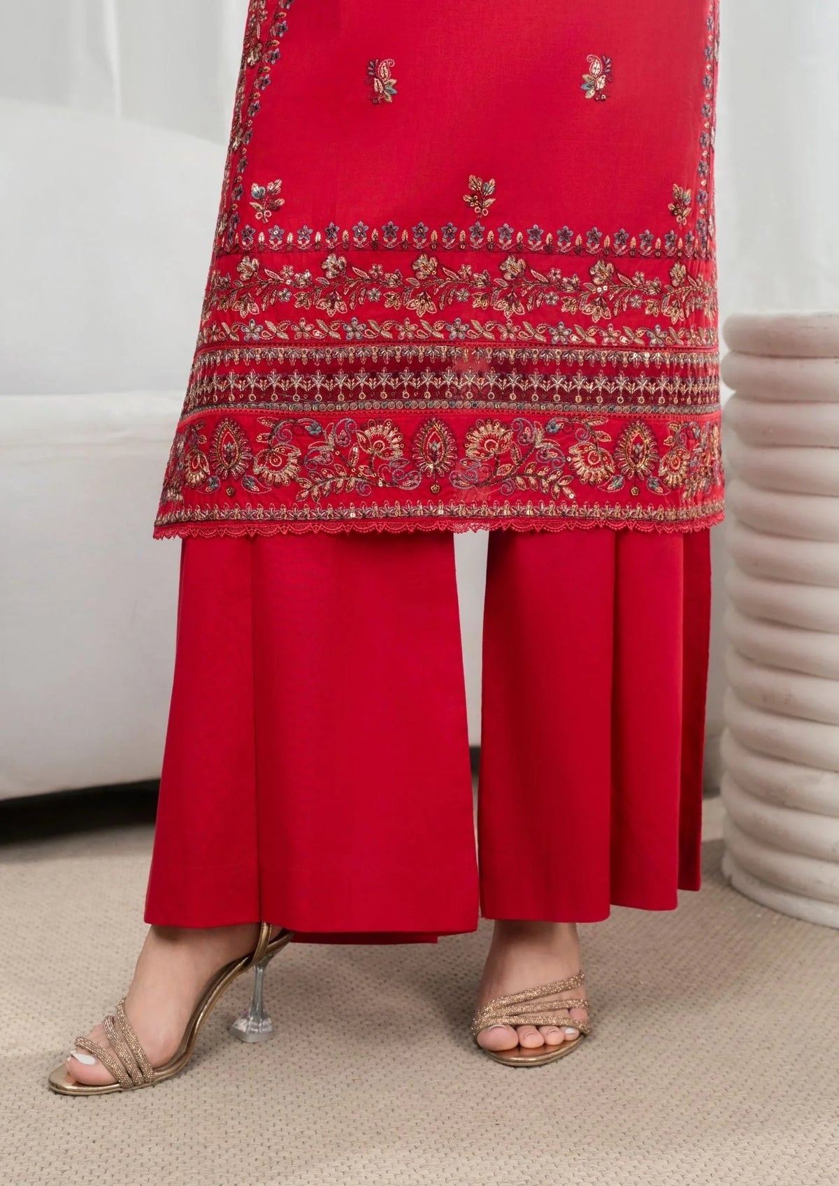 2Pc Printed with Embroiderey Cotton Lawn NOOR-E-NAZ-0001
