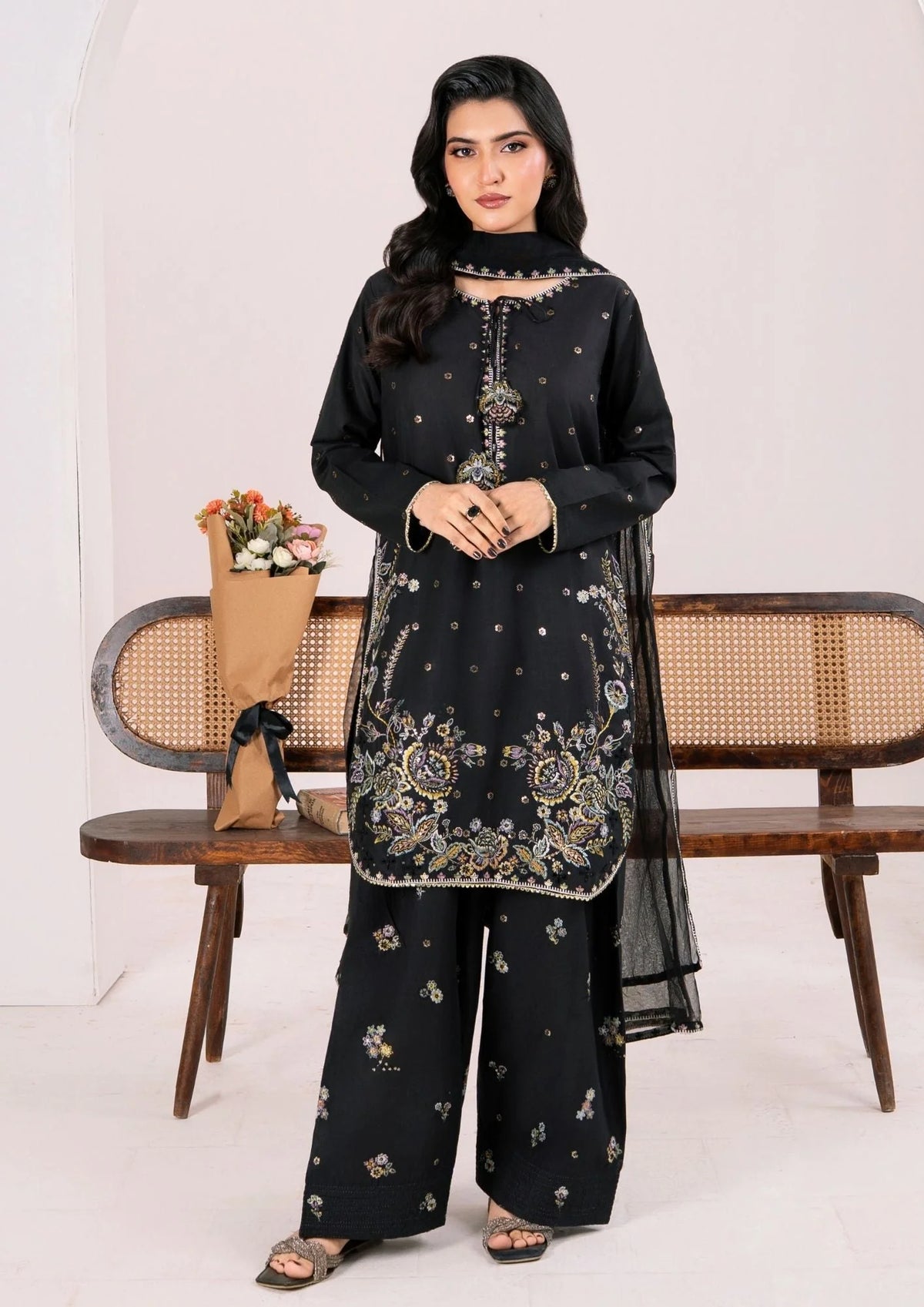 3Pc Embroidered Lawn ZAUQ-S25-0025