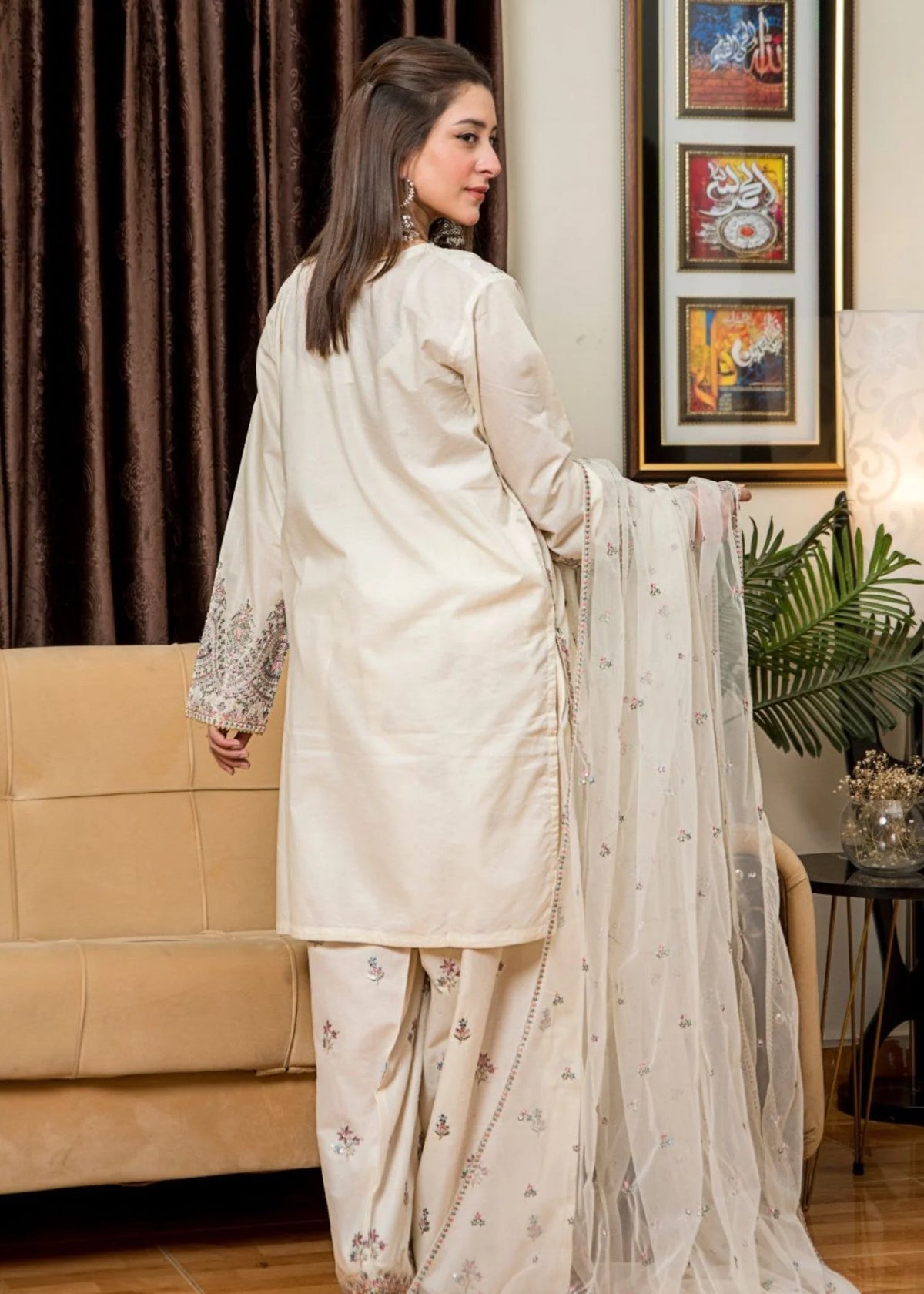 3Pc Embroidered Lawn ZAUQ-S25-0019