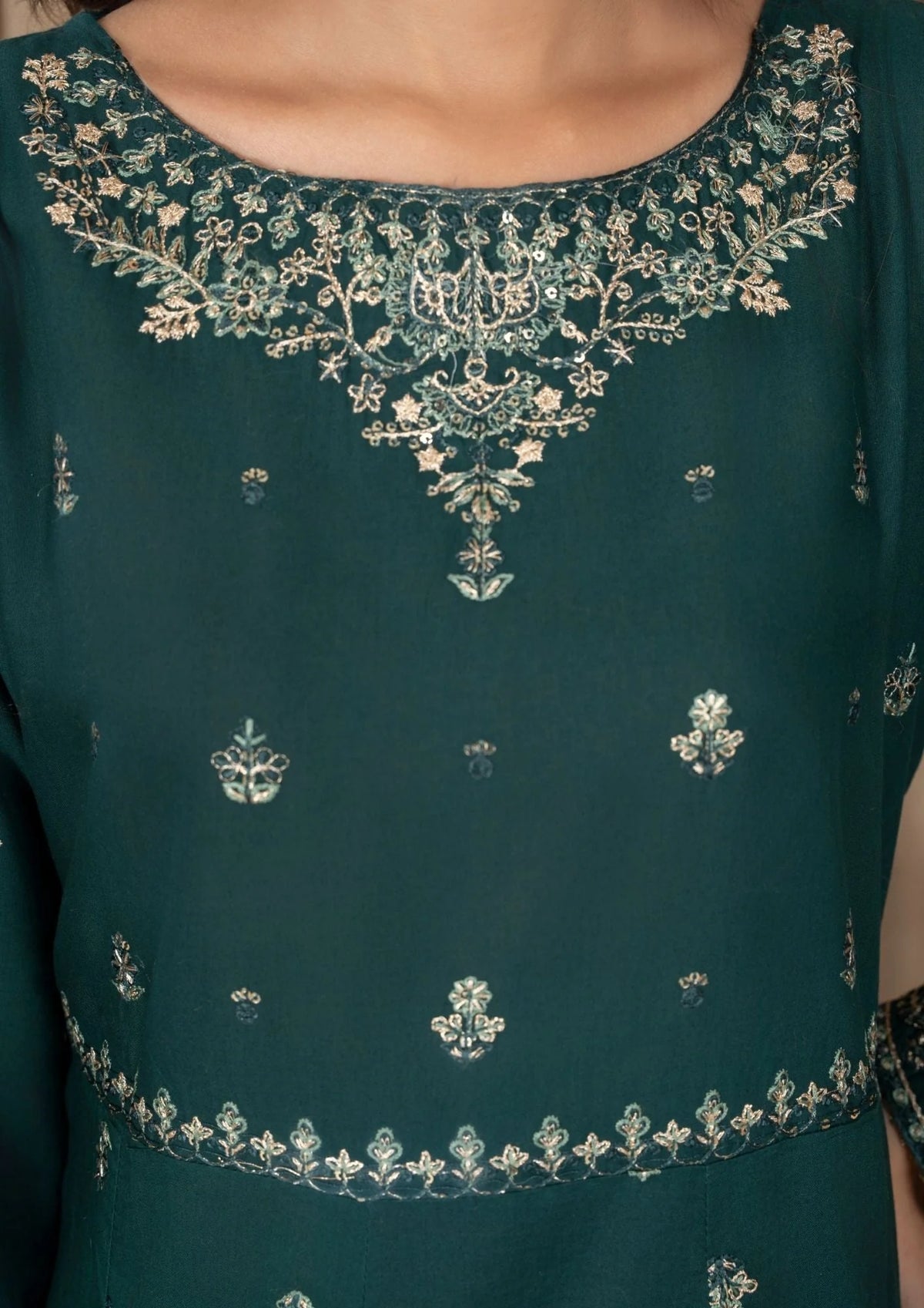 3Pc Embroidered Lawn ZAUQ-S25-0024
