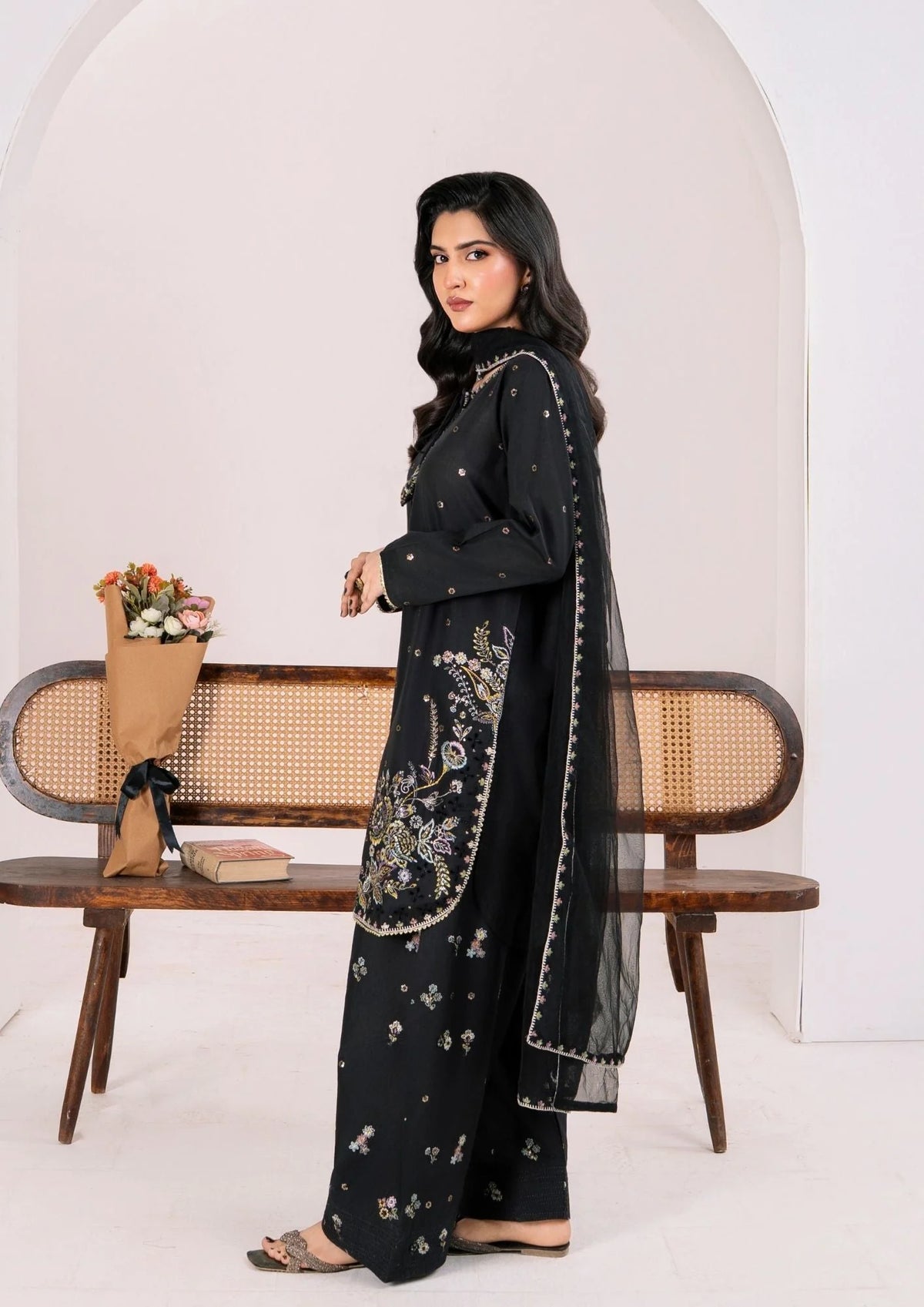 3Pc Embroidered Lawn ZAUQ-S25-0025