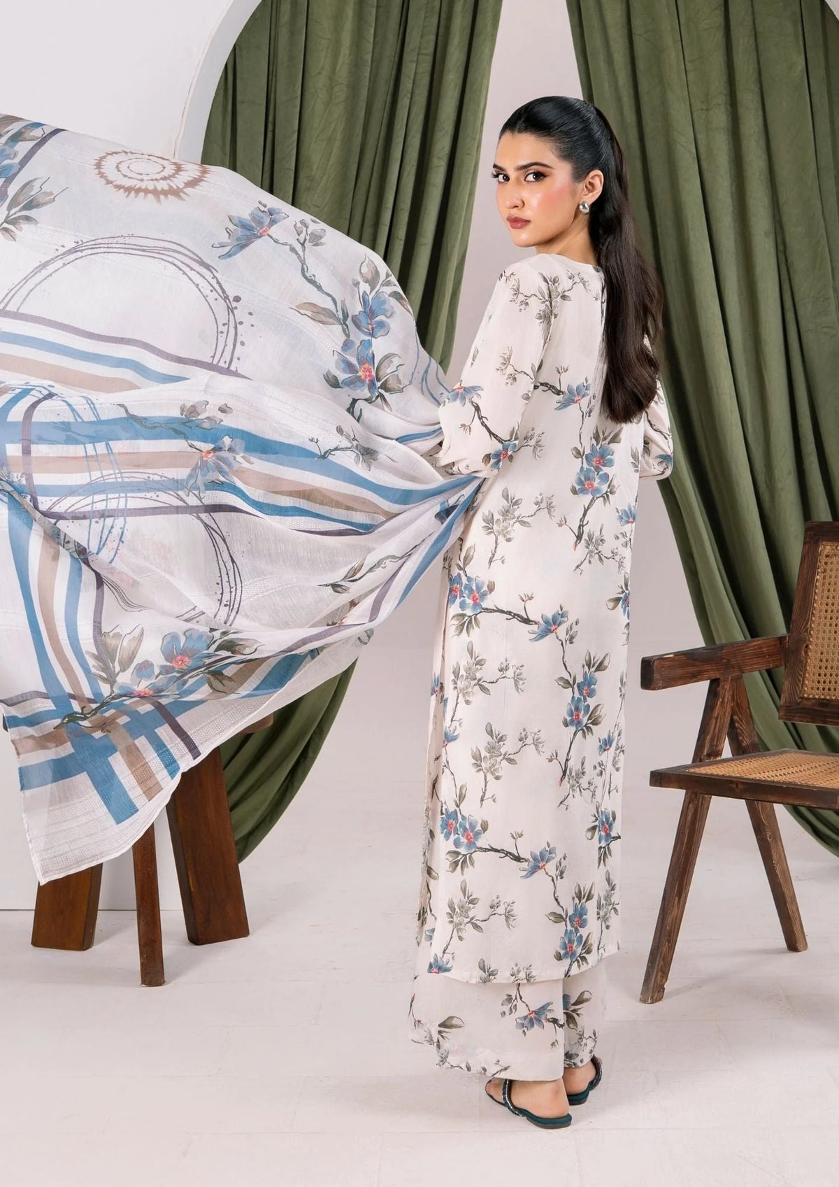 3Pc Printed Lawn with Embroidery RANAAI-S25-0001