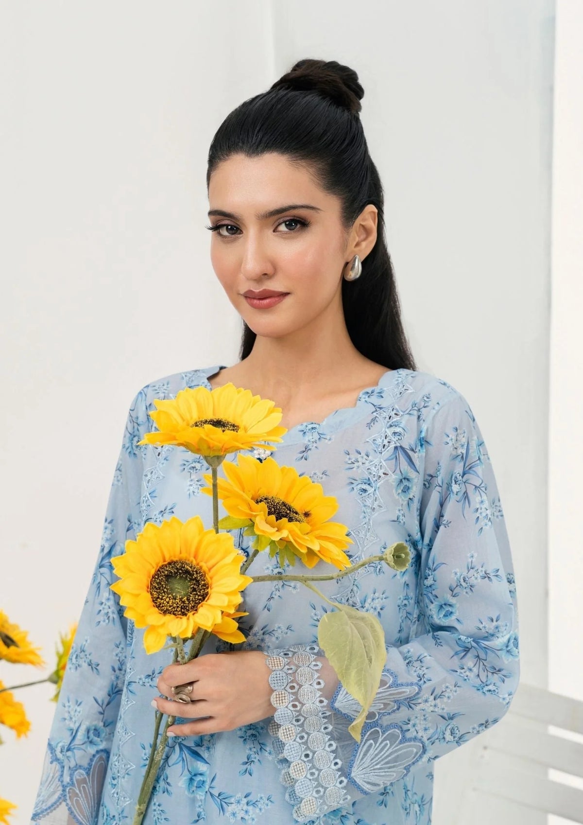 2Pc Printed Lawn with Embroidery GULZAAR-S25-0012