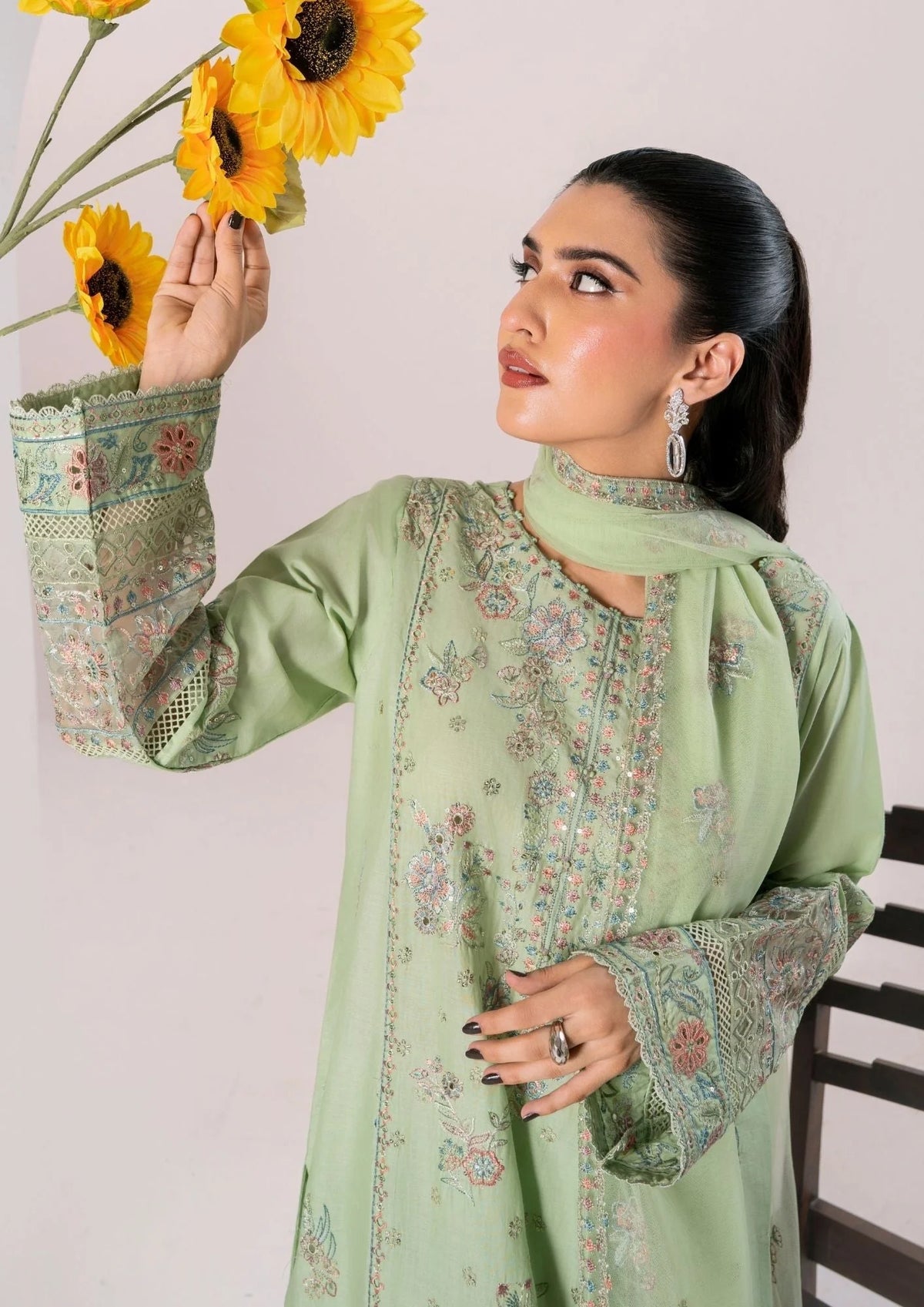 3Pc Embroidered Lawn ZAUQ-S25-0007