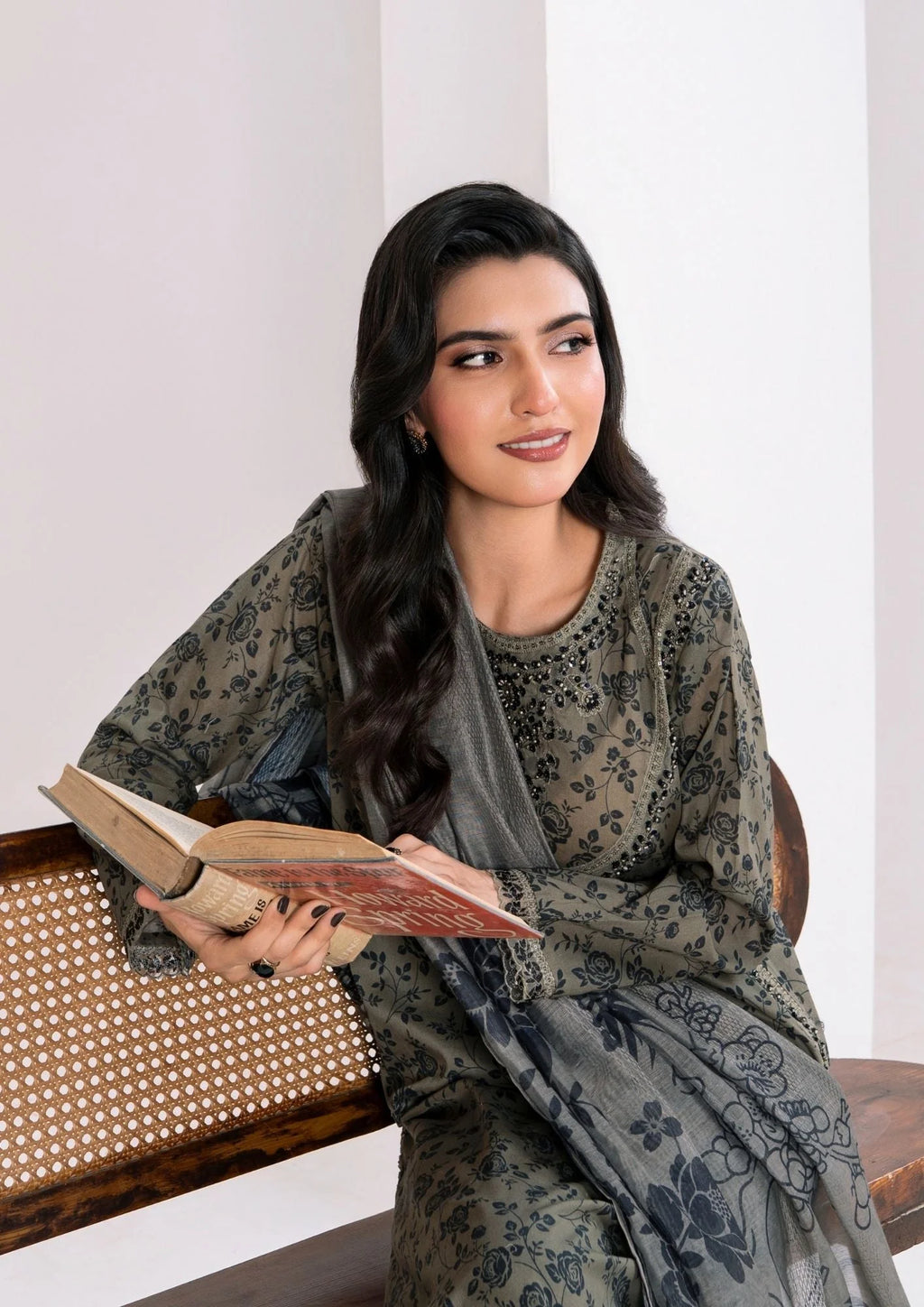 3Pc Printed Lawn with Embroidery RANAAI-S25-0015