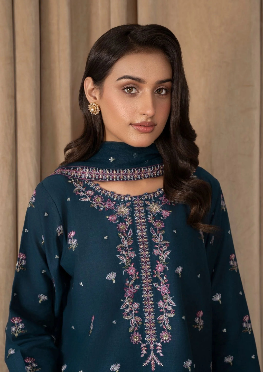 3Pc Embroidered Lawn ZAUQ-S25-0027
