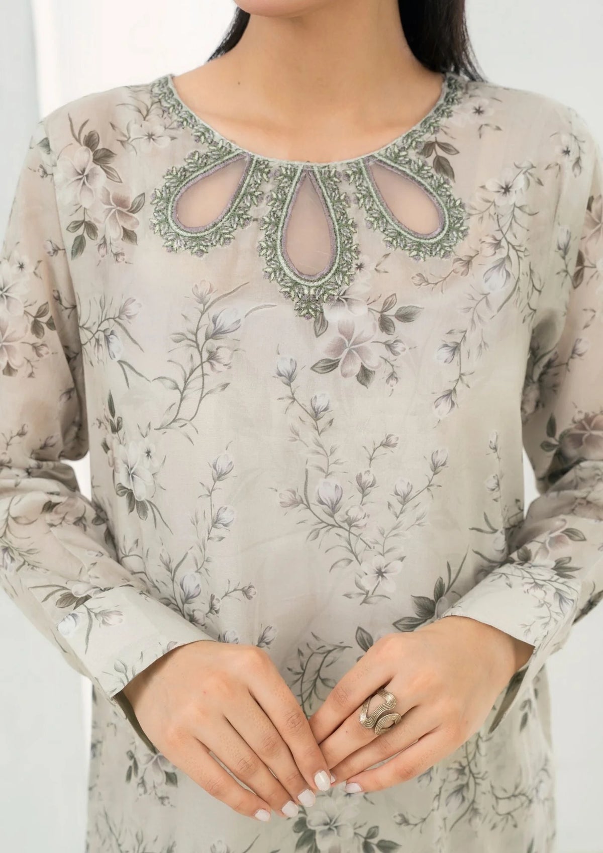 2Pc Printed Lawn with Embroidery GULZAAR-S25-0011
