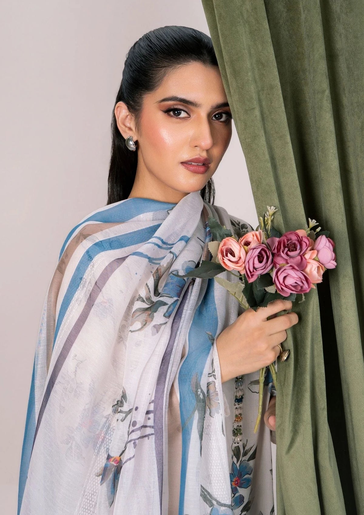 3Pc Printed Lawn with Embroidery RANAAI-S25-0001