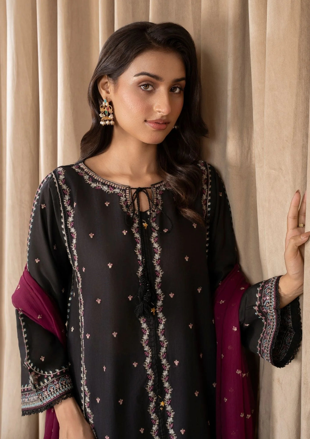 3Pc Embroidered Lawn ZAUQ-S25-0009