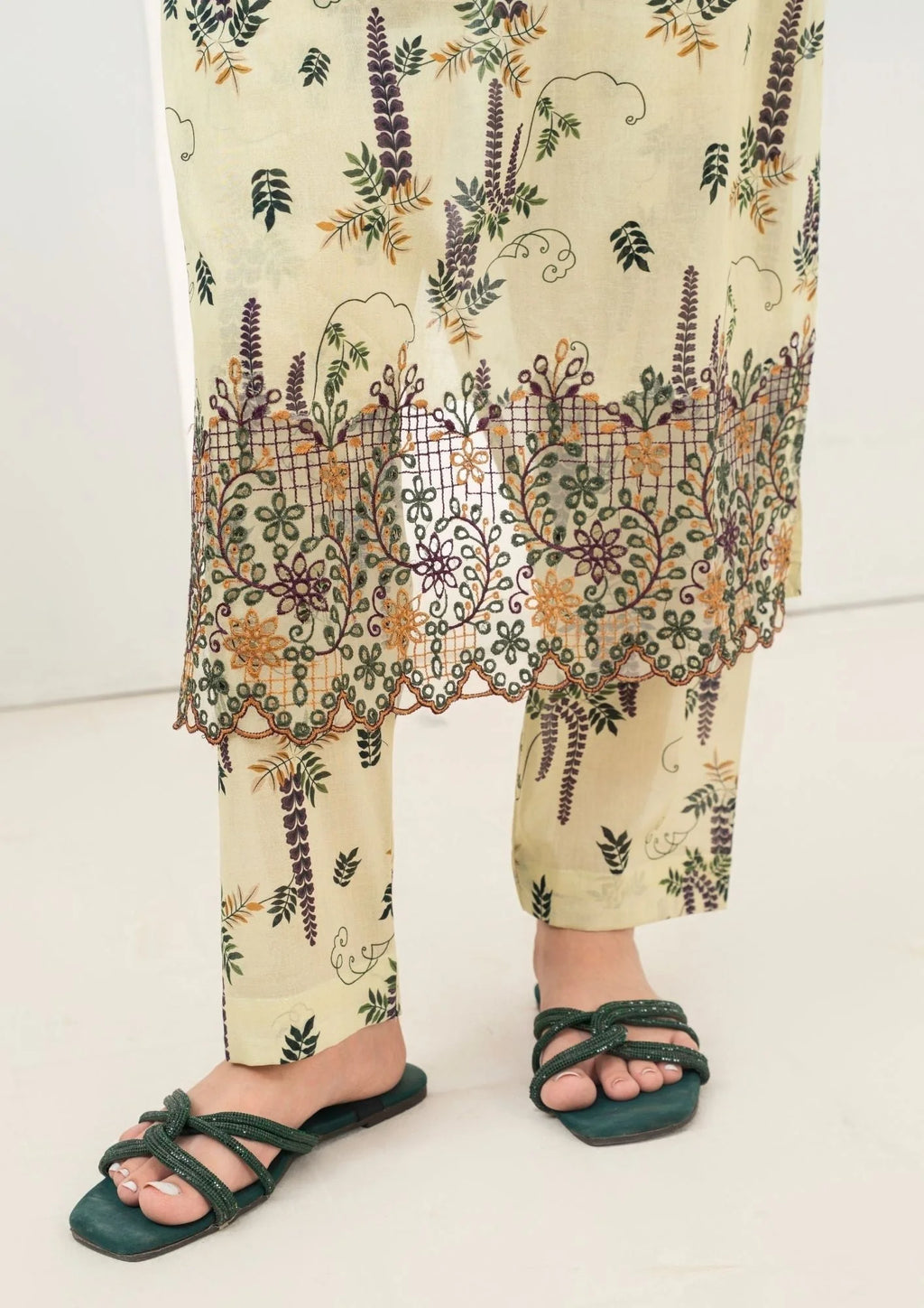 2Pc Printed Lawn with Embroidery GULZAAR-S25-0009