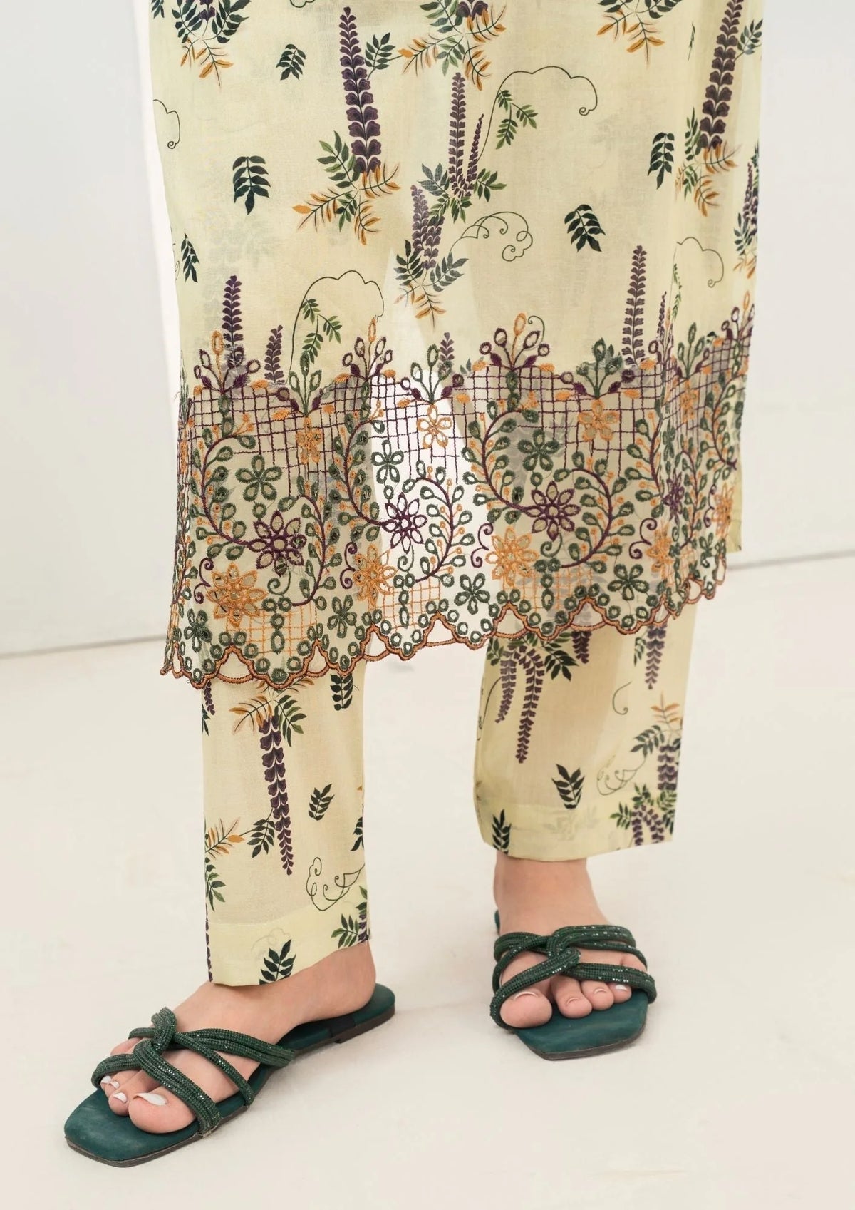 2Pc Printed Lawn with Embroidery GULZAAR-S25-0009