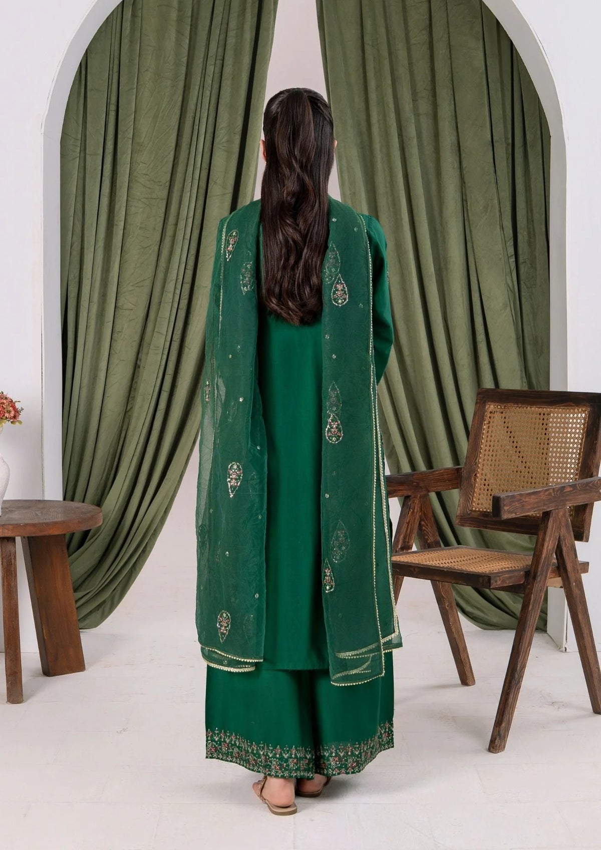 3Pc Embroidered Lawn ZAUQ-S25-0004