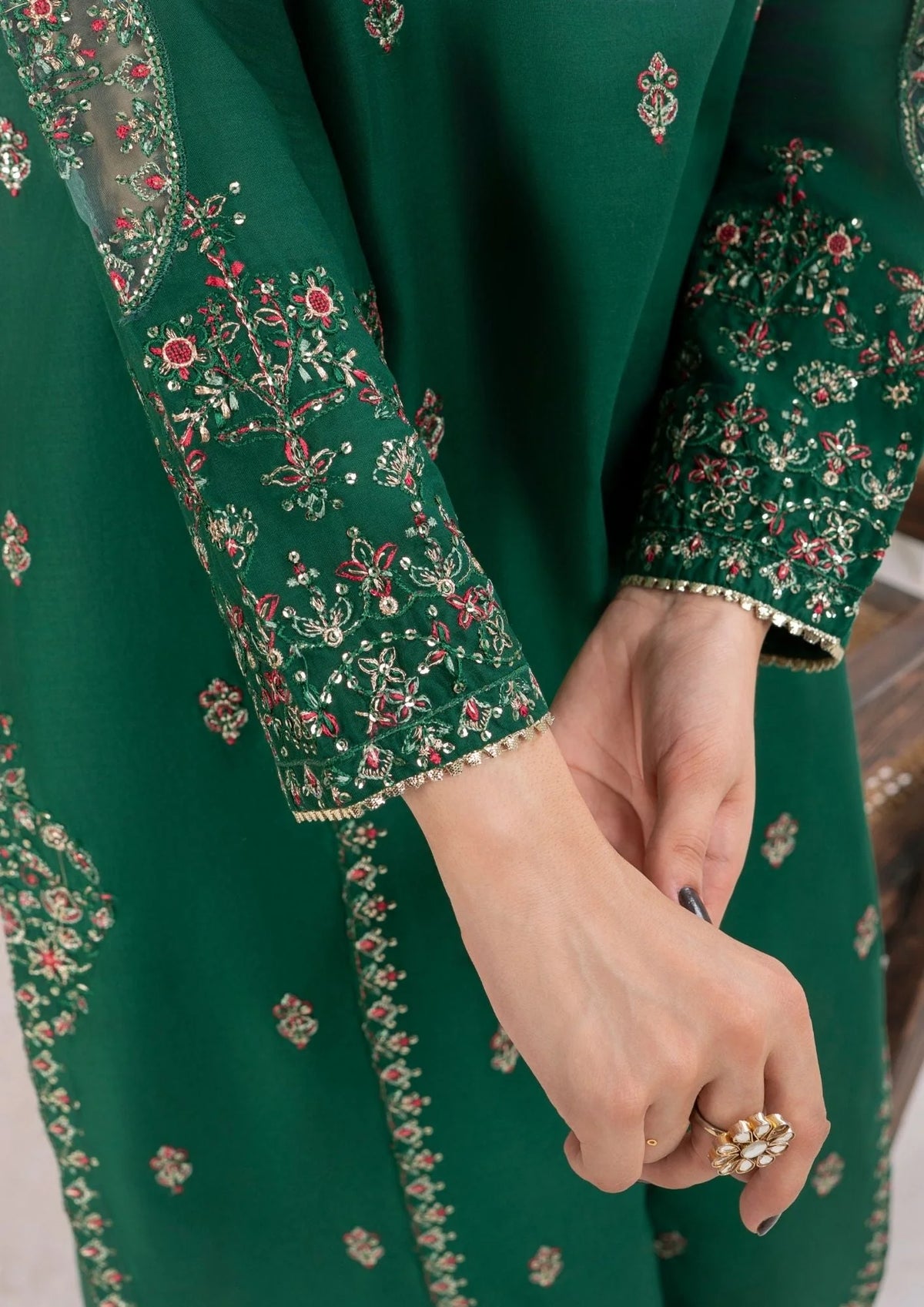 3Pc Embroidered Lawn ZAUQ-S25-0004