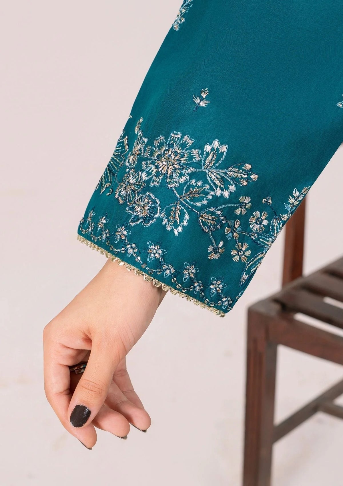 3Pc Embroidered Lawn ZAUQ-S25-0023