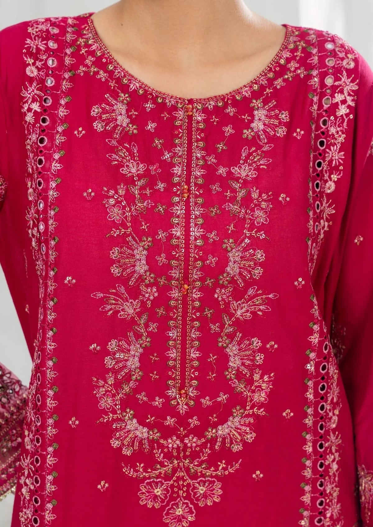 3Pc Embroidered Lawn ZAUQ-S25-0102