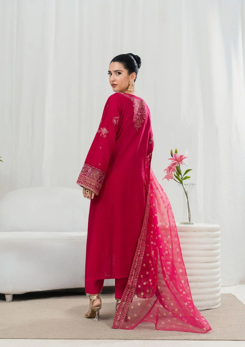 3Pc Embroidered Lawn ZAUQ-S25-0102