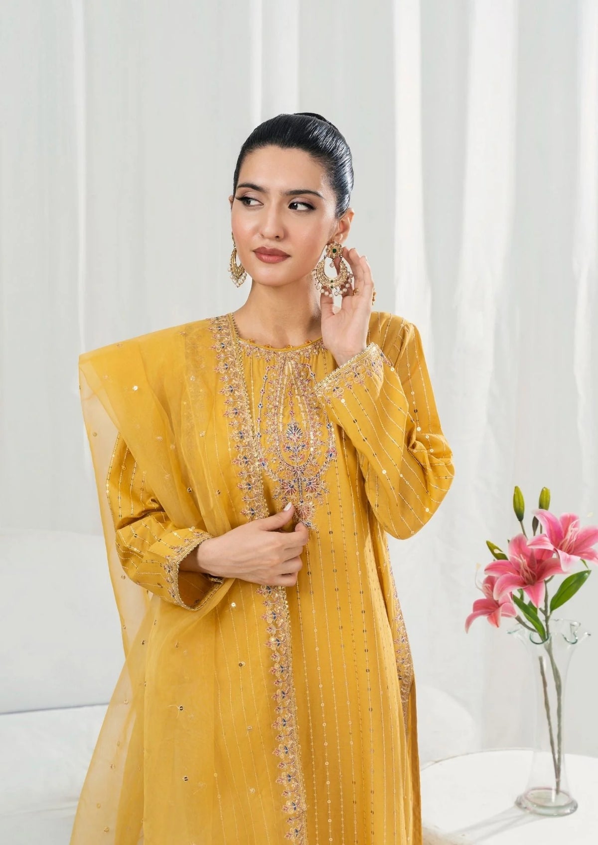 3Pc Embroidered Lawn ZAUQ-S25-0103