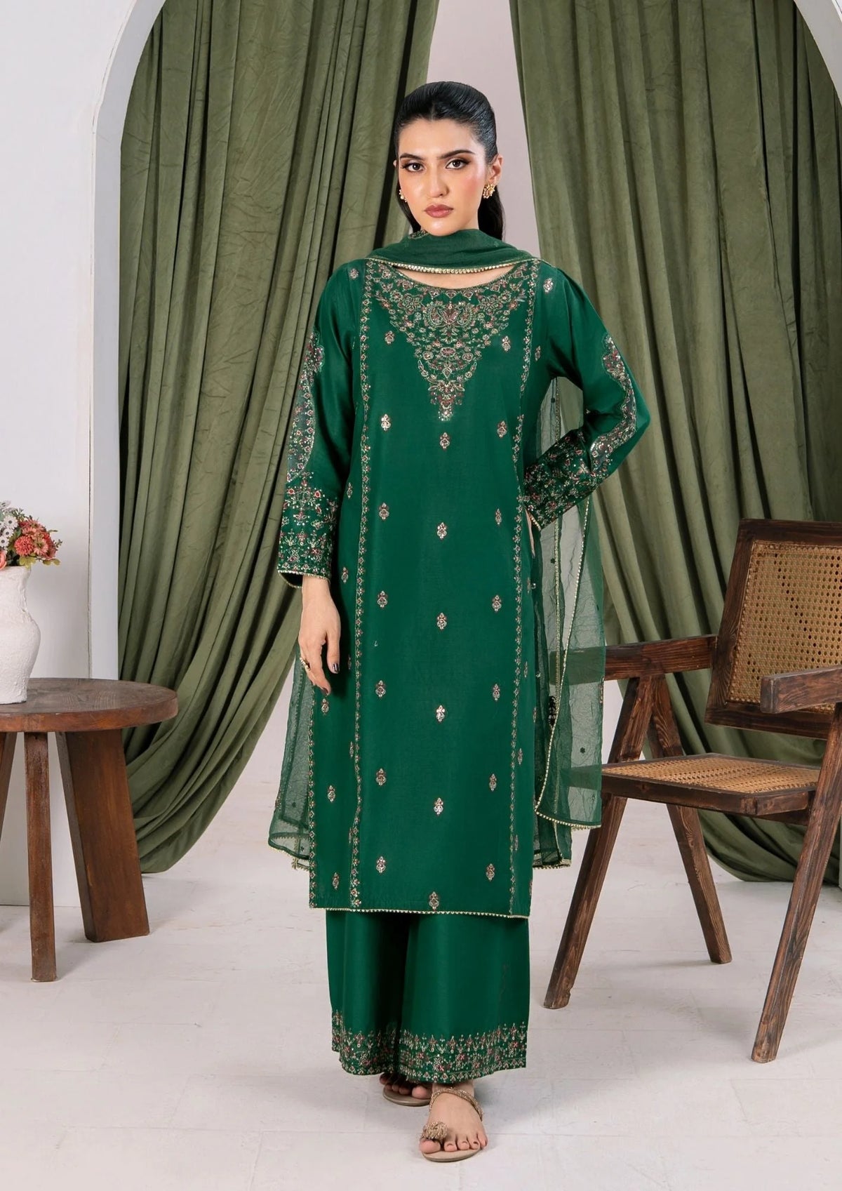 3Pc Embroidered Lawn ZAUQ-S25-0004