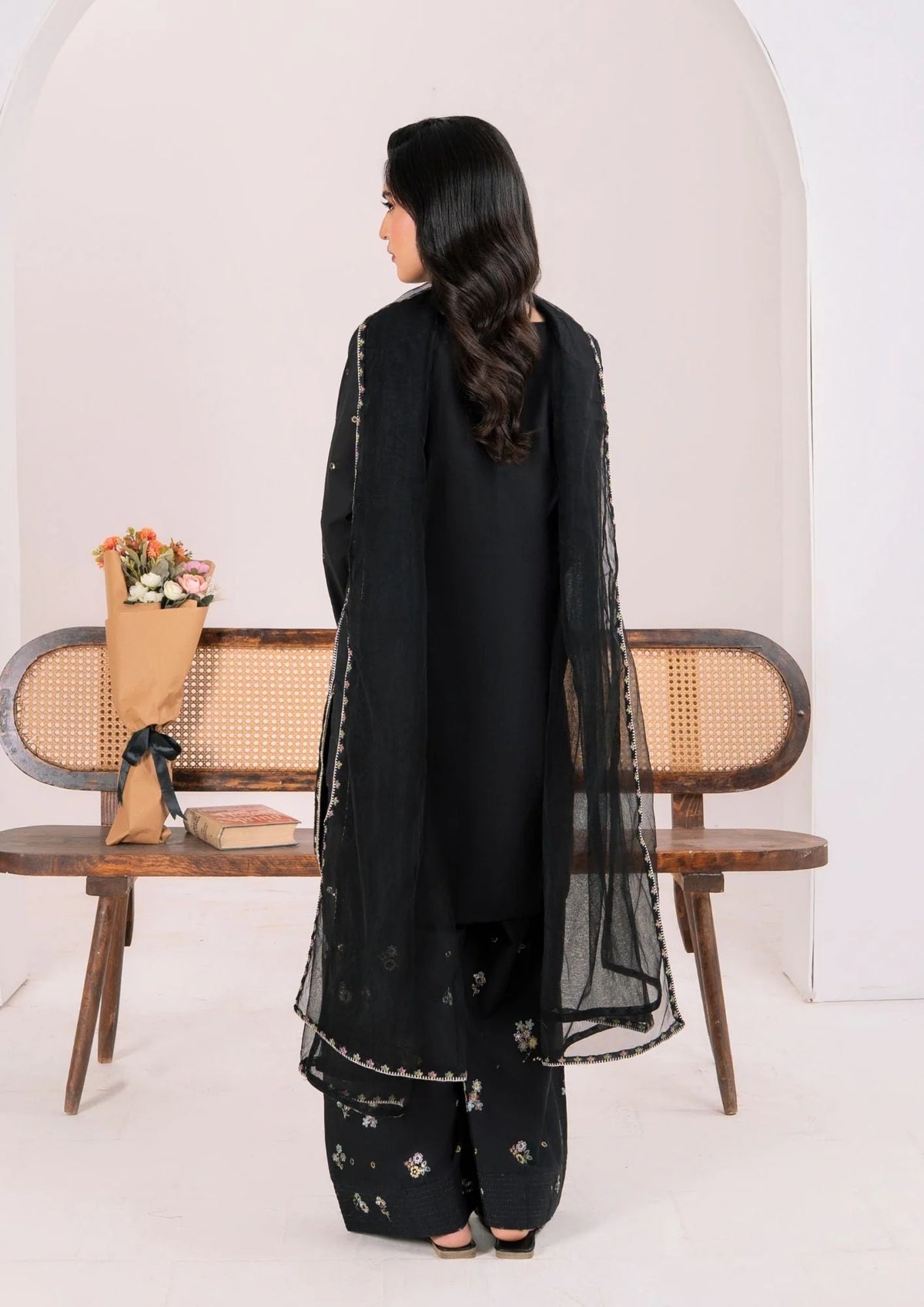 3Pc Embroidered Lawn ZAUQ-S25-0025