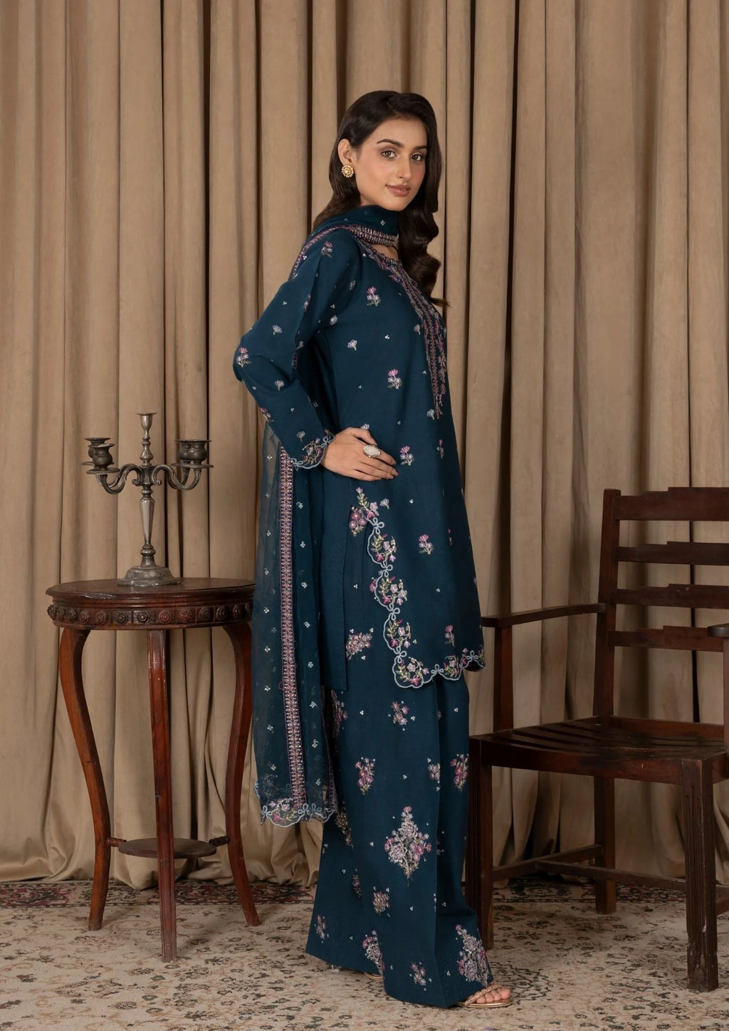 3Pc Embroidered Lawn ZAUQ-S25-0027