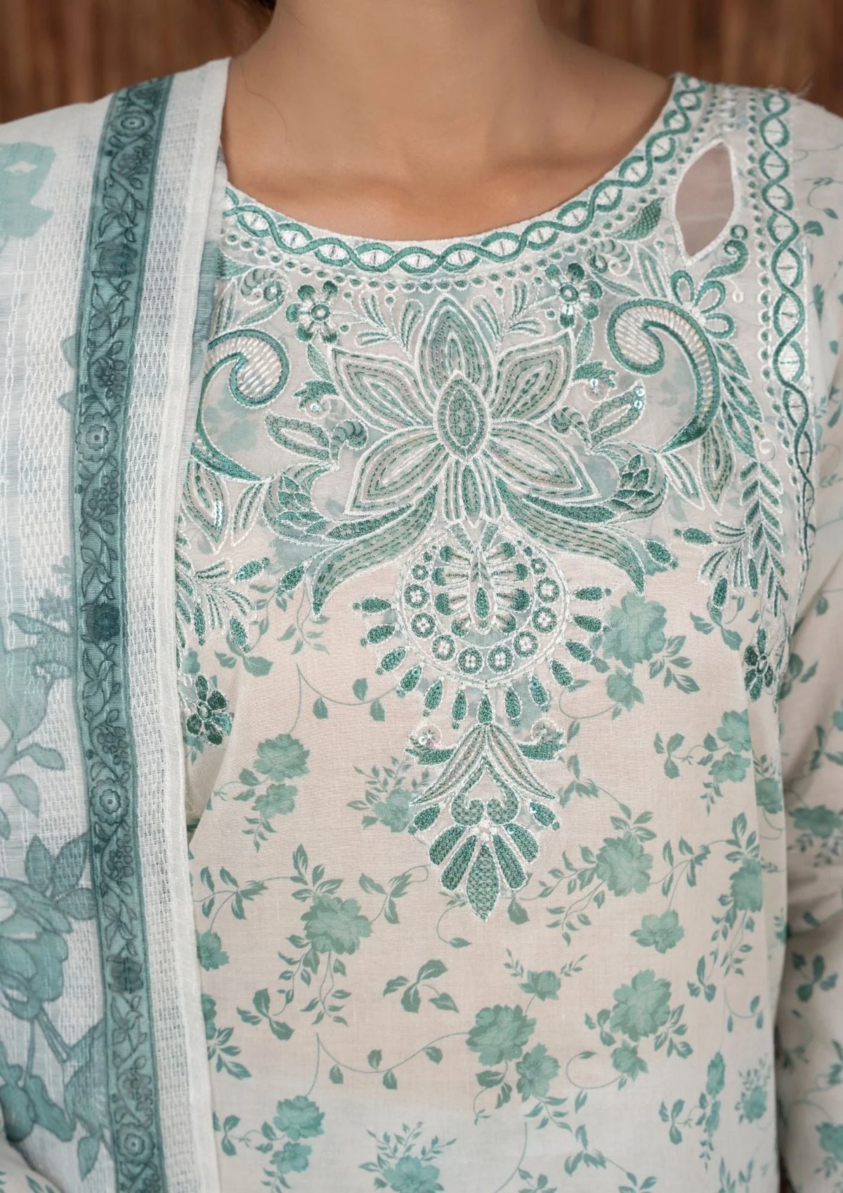 3Pc Printed Lawn with Embroidery RANAAI-S25-0014