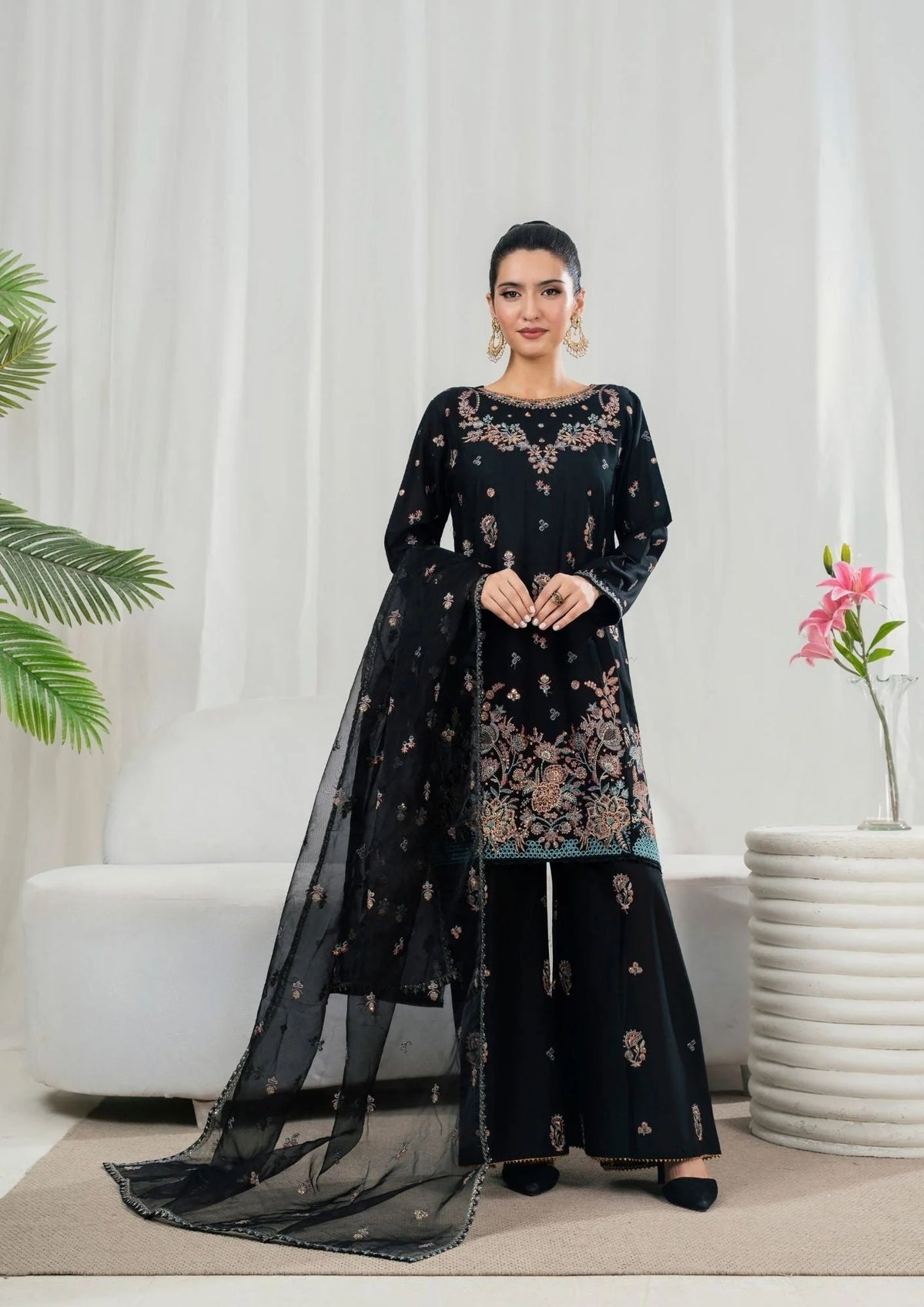 3Pc Embroidered Lawn ZAUQ-S25-0101
