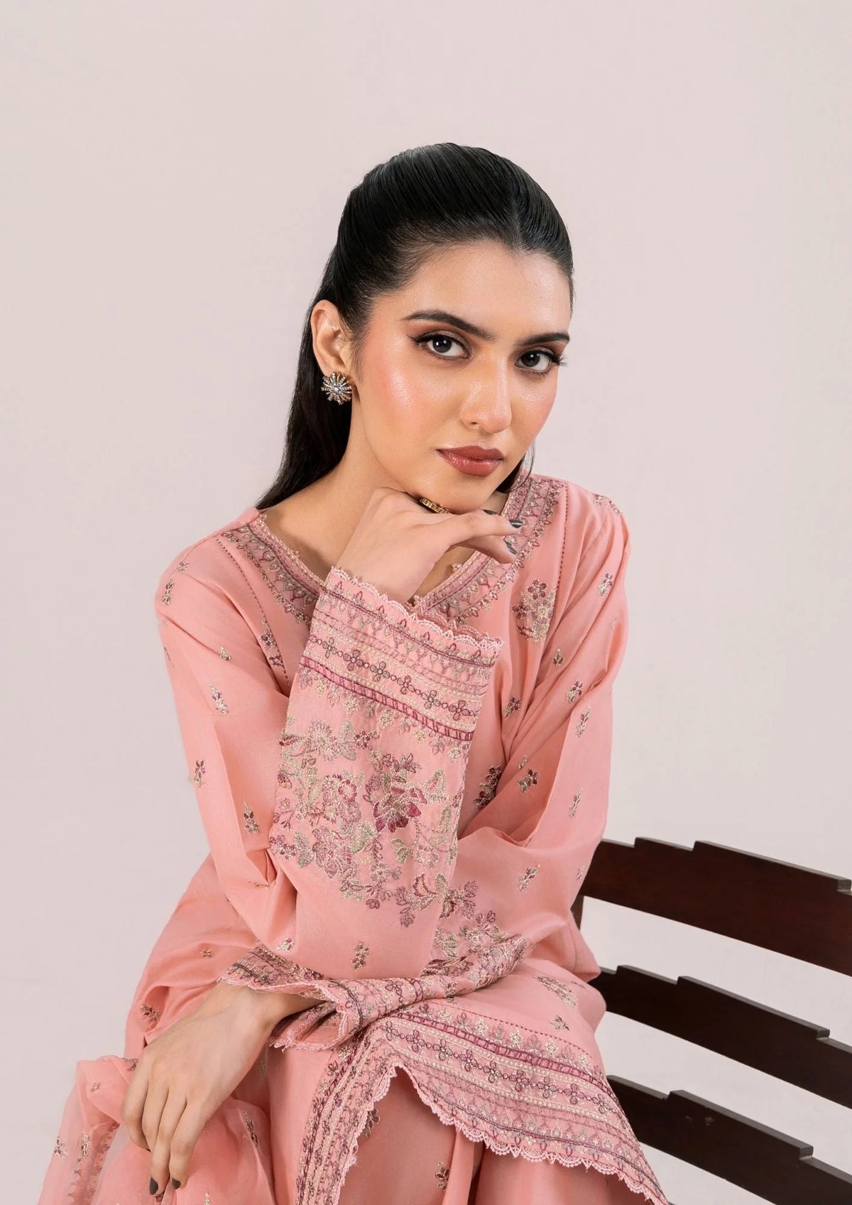 3Pc Embroidered Lawn ZAUQ-S25-0008