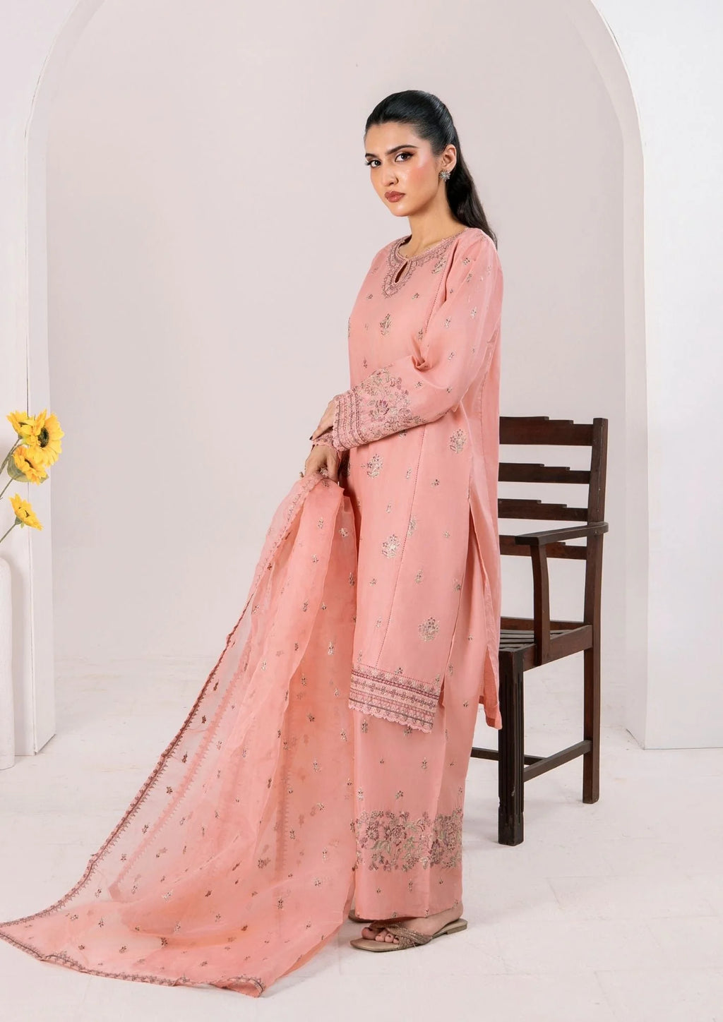 3Pc Embroidered Lawn ZAUQ-S25-0008