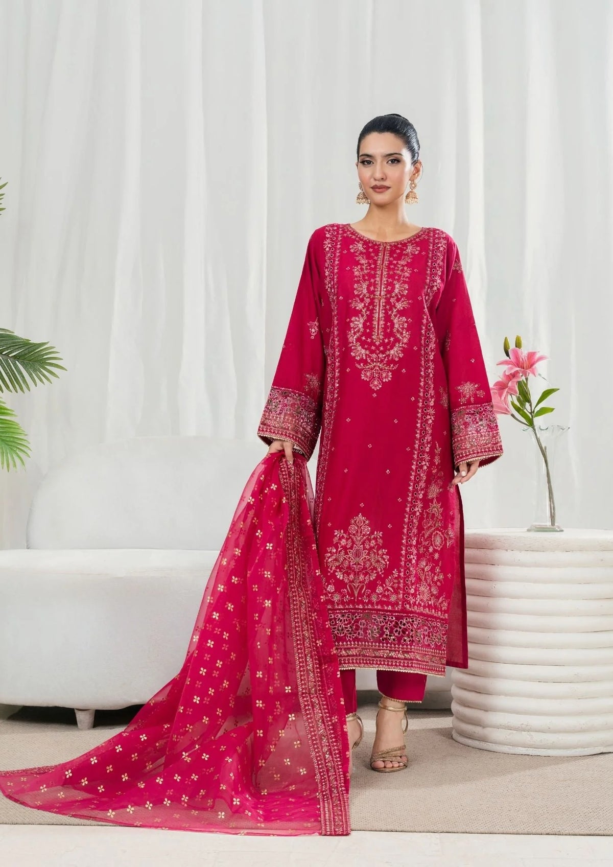 3Pc Embroidered Lawn ZAUQ-S25-0102