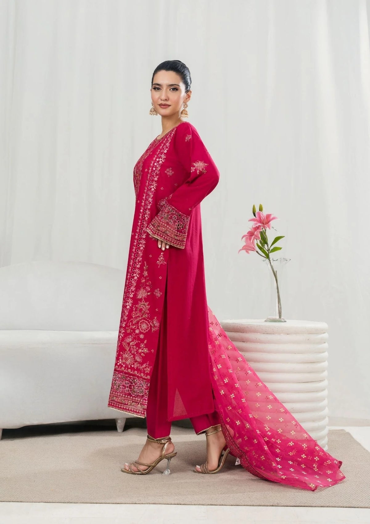 3Pc Embroidered Lawn ZAUQ-S25-0102